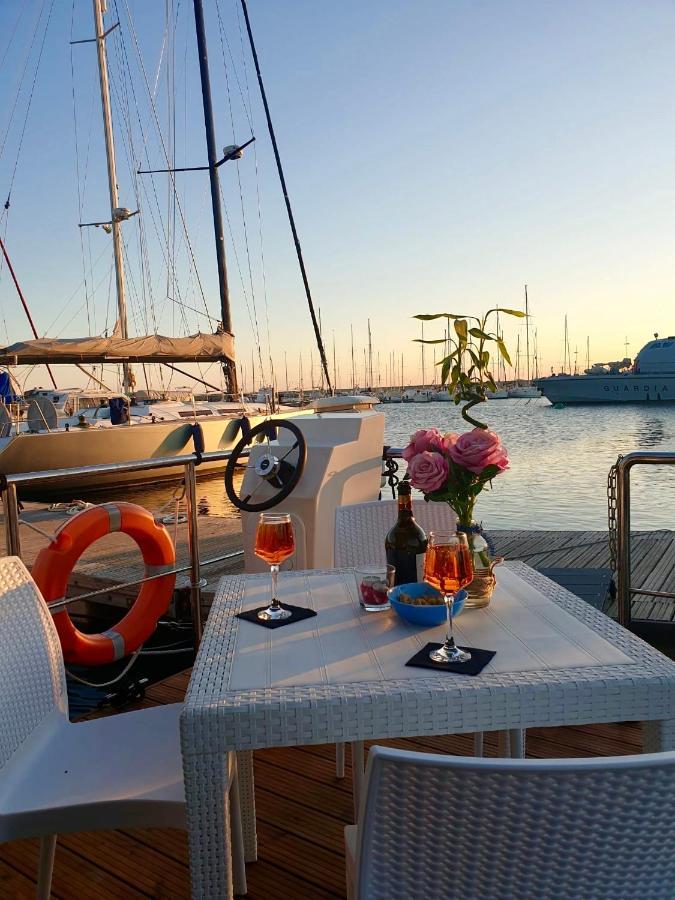 Houseboat Seabreeze Botel Alghero