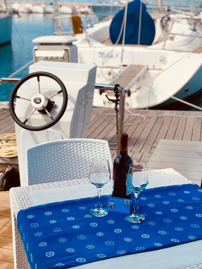 Houseboat Seabreeze *