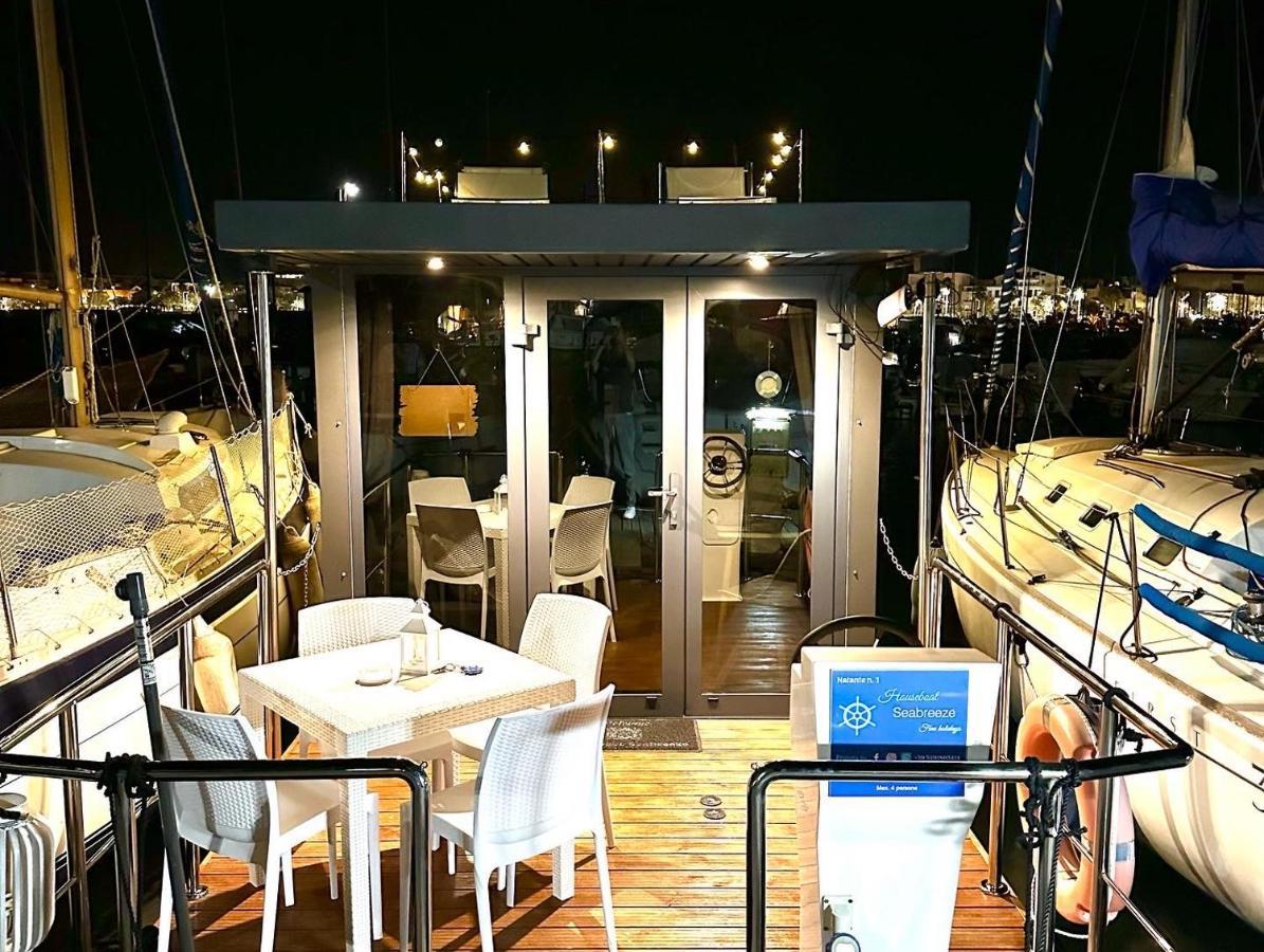 Houseboat Seabreeze